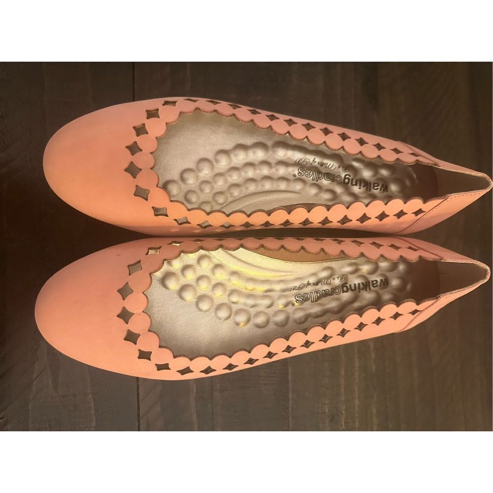 Walking cradles Betsy pink Ballet flats size 7.5 BNWOT